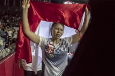 Greysia Polii Pensiun,...