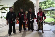 Seniman Jawa Timur Temui...