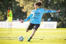Sosok Darwin Nunez,...