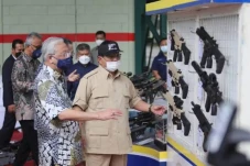 Kelakar Prabowo Ingin...