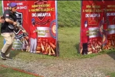 Buka Latihan Menembak...