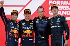 Raih Podium Ganda Beruntun,...
