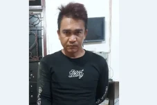 Gerebek Lokalisasi Bukit...