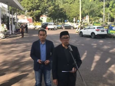 Seusai Pemakaman, Keluarga...