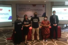 Pemerintah Inggris Perluas...