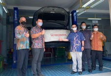 Honda Resmikan Dealer...