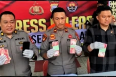 Polisi Ringkus Pengedar...