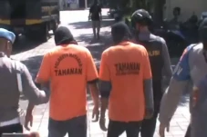 Polisi Buru Bos Besar...