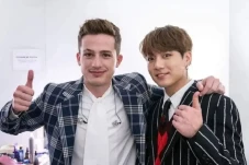 Charlie Puth dan Jungkook...