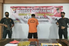 Punya Utang Rp12 Juta,...