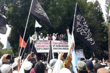 Protes Penghinaan Nabi...