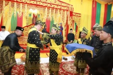 Kapolda Riau Terima...