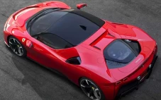 Ferrari Enggan Beralih...