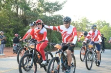 Kemeriahan Bersepeda...