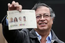 Rakyat Kolombia Pilih...