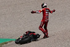 Terjatuh di MotoGP Jerman,...