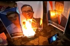 Tolak SUPM Bone Ditutup,...