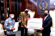 Pemprov Kucurkan Bantuan...