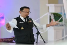 Ridwan Kamil Resmikan...