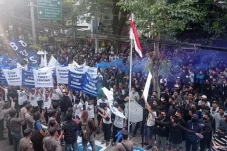 Bobotoh Geruduk Kantor...