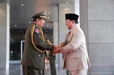 Bertemu Jenderal Samdech...