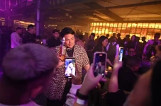 Kolaborasi dengan Vibe,...