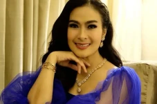 Iis Dahlia Ogah Cukur...