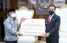 Pemprov Kucurkan Rp8...