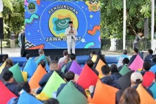 Kukuhkan 108 Duta Pariwisata,...