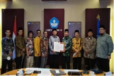 Universitas Darunnajah...