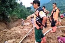 Tim SAR Lanjutkan Pencarian...