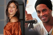 Kehidupan Gila Ronaldinho:...