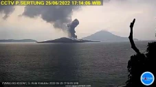 Sore Kemarin Erupsi,...
