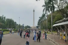 Akhir Pekan, Lebih dari...