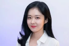 Jang Na Ra Resmi Menikah,...