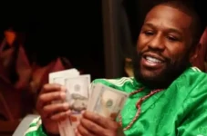 Dasar Mayweather! Dicap...