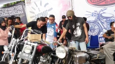 10 Alasan Mengunjungi...