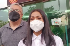 Nirina Zubir Ingin Kasus...