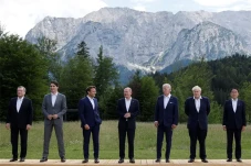 Zelensky Desak G7 Bantu...