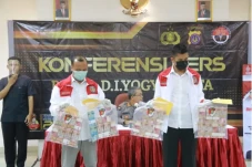 Polda DIY Pamerkan Barang...