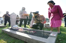 Ziarah ke TMP Kalibata,...