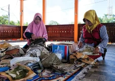 Usaha Ecoprint, Istri...