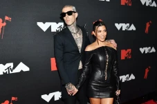 Travis Barker Dilarikan...