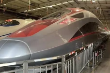 Biaya Proyek Kereta...