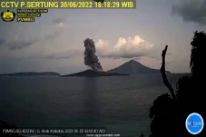 Gunung Anak Krakatau...