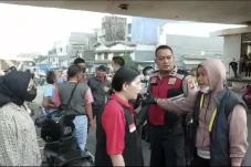 Mengamuk Ditegur Melawan...