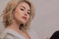 Nikita Mirzani Pamer...