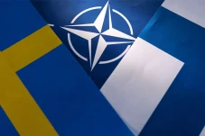 NATO Secara Resmi Undang...