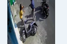 Viral, Aksi Emak-emak...