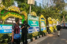 Karangan Bunga Dukacita...
